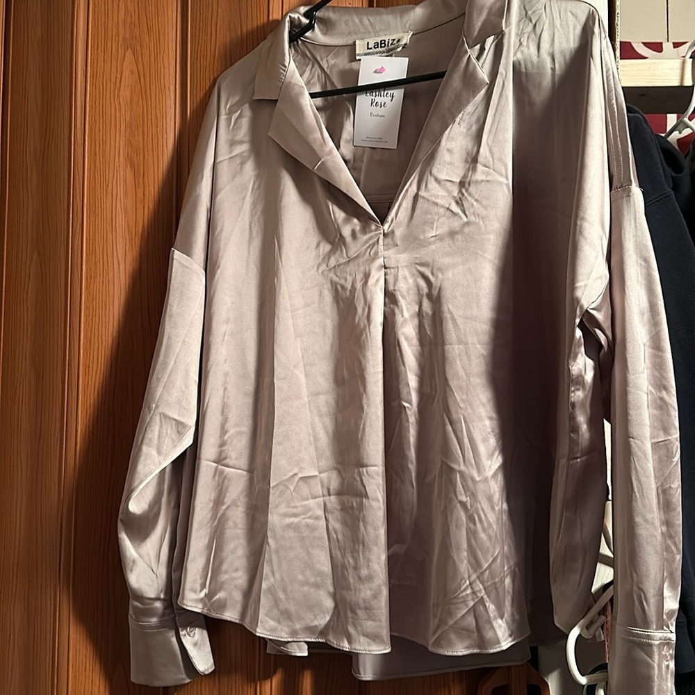Women’s blouse